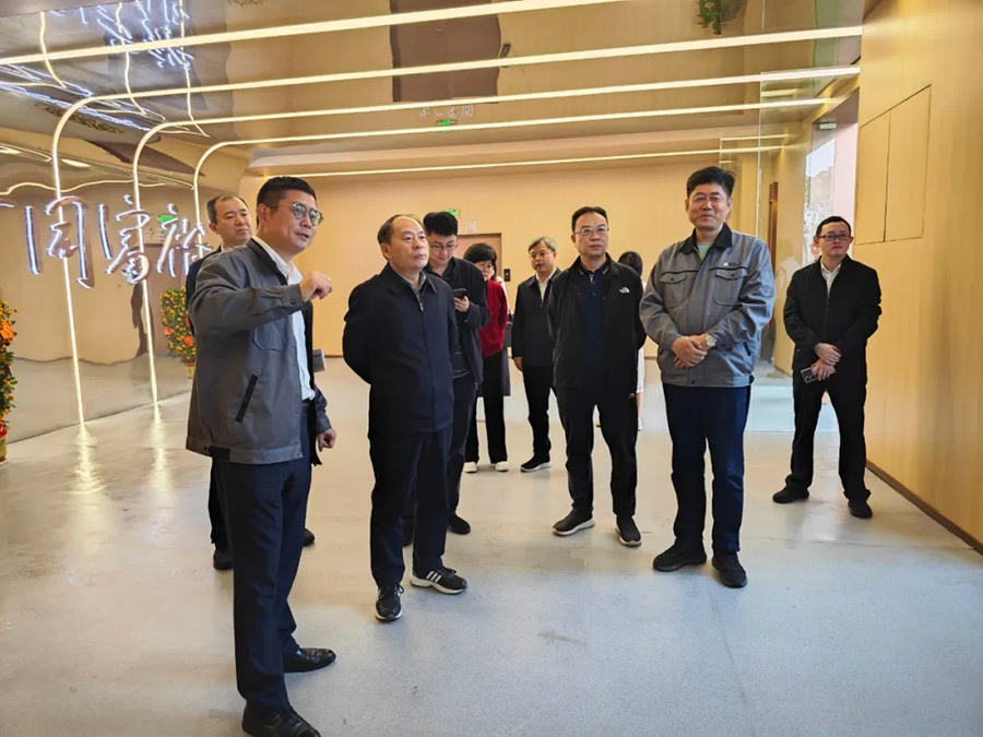 江西省政协常委、经济委员会主任杨贵平一行到我司二厂开展专题调研