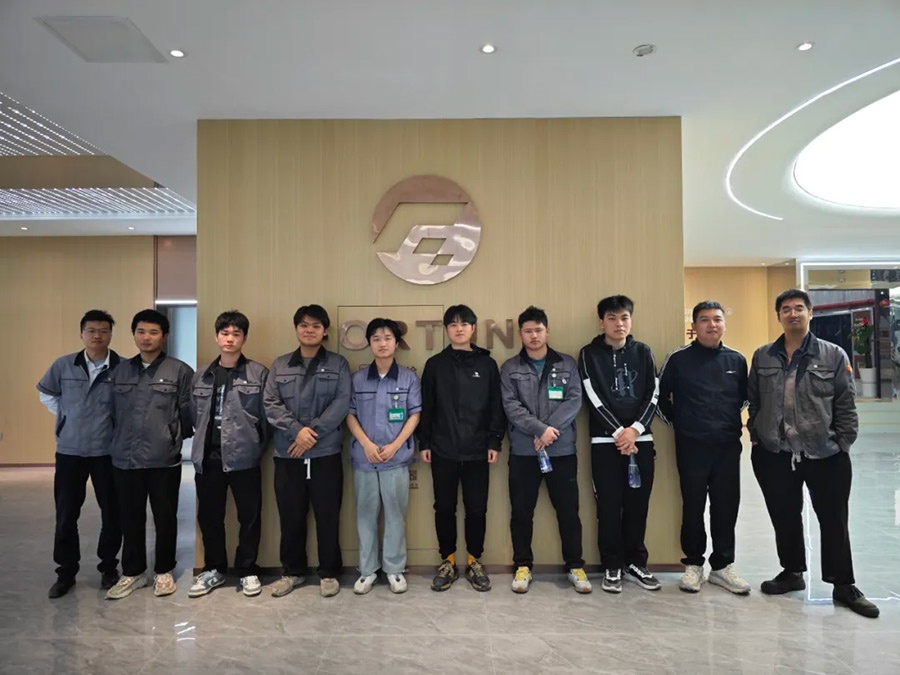 电竞少年！龙争虎斗