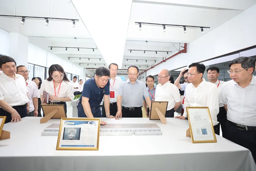 省人大常委会副主任王少玄率队至我司二厂参观考察